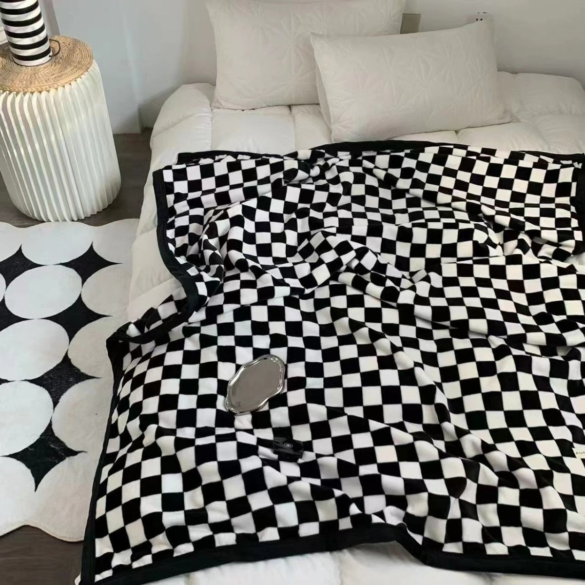 BowLift | PlaidComfort | Flannel blanket checked