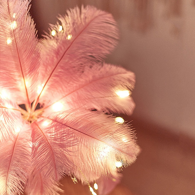 BowLift Feather Palm Table Lamp — Creative Desk Lighting