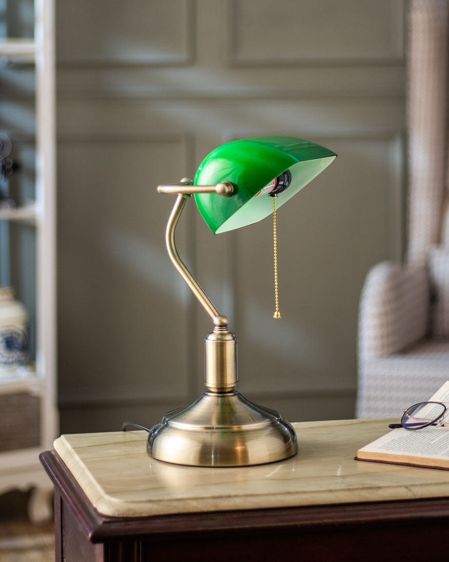 BowLift Classic Banker Desk Lamp – Timeless Elegance for Your Workspace