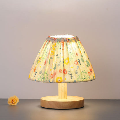 BowLift Modern Minimalist Iron Flower-Shape Table Lamp – One-Light Creative Design