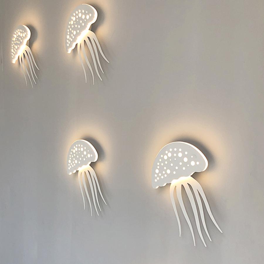 BowLift Modern Jellyfish LED Wall Light — 1-Light, Creative Design