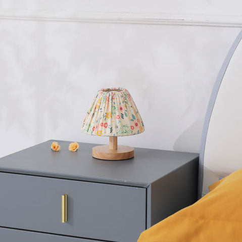 BowLift Modern Minimalist Iron Flower-Shape Table Lamp – One-Light Creative Design