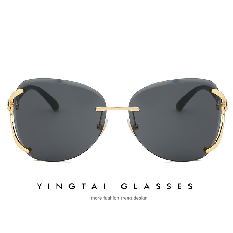 Women's elegant sunglasses with extravagant metal frame and mirrored lenses Bowlift