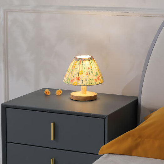 BowLift Modern Minimalist Iron Flower-Shape Table Lamp – One-Light Creative Design