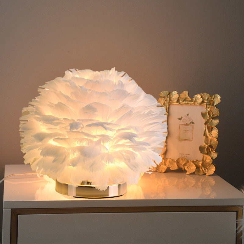 BowLift Luxury Feather Table Lamp – Elegant Bedroom & Nightstand Lighting