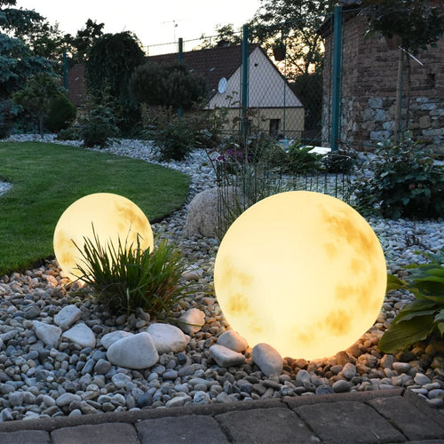 LZINA™ | Garden lamp in the shape of the moon