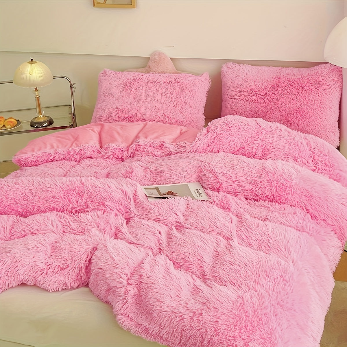 BowLift | Three-Piece Velvet Bedding Set with Velvet Finish