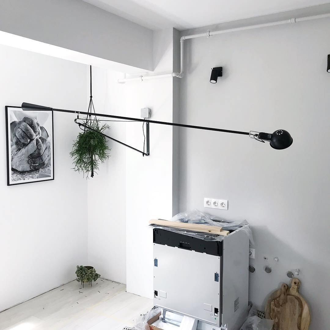 BowLift Model 265 Wall Lamp – Sleek, Modern Accent Lighting