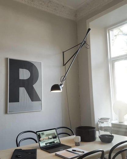 BowLift Model 265 Wall Lamp – Sleek, Modern Accent Lighting