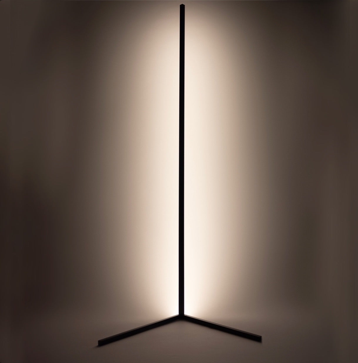 BowLift | Corner floor lamp