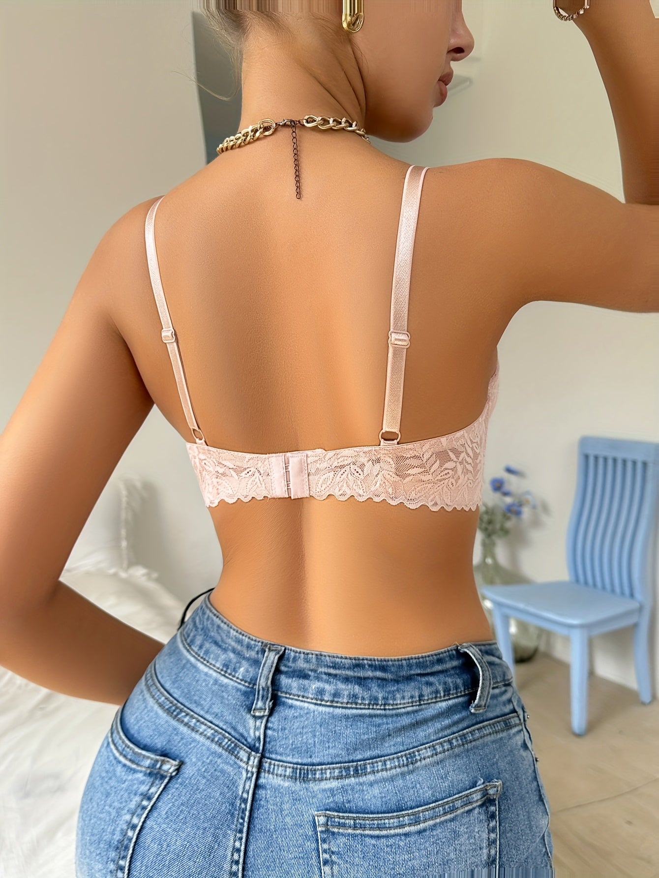 Lace Bra, Underwire Bra & Padded Bra – Floral Lace Everyday Design with Non-Removable Padding, Adjustable Straps, Scalloped Trim & Polyamide Knit