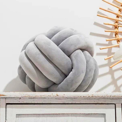 BowLift | Scandinavian Knot Cushion made of Velvet