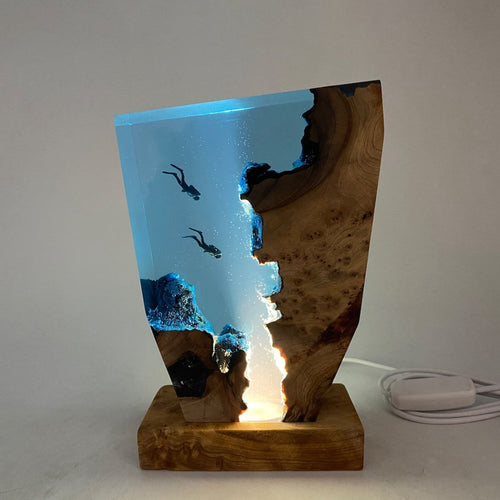 BowLift Ocean Karst Diver Table Lamp — Stylish Coastal Lighting for Your Home