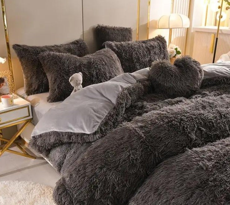 LZINA™ | Luxury Plush Duvet Cover with Zipper Closure and Corner Straps