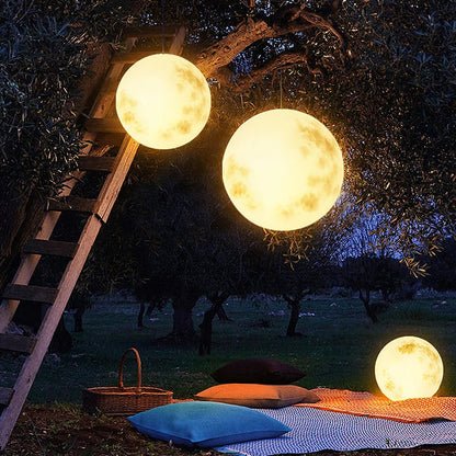 LZINA™ | Garden lamp in the shape of the moon