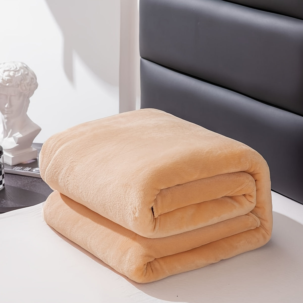 BowLift | Soft and warm gray flannel blanket for all seasons
