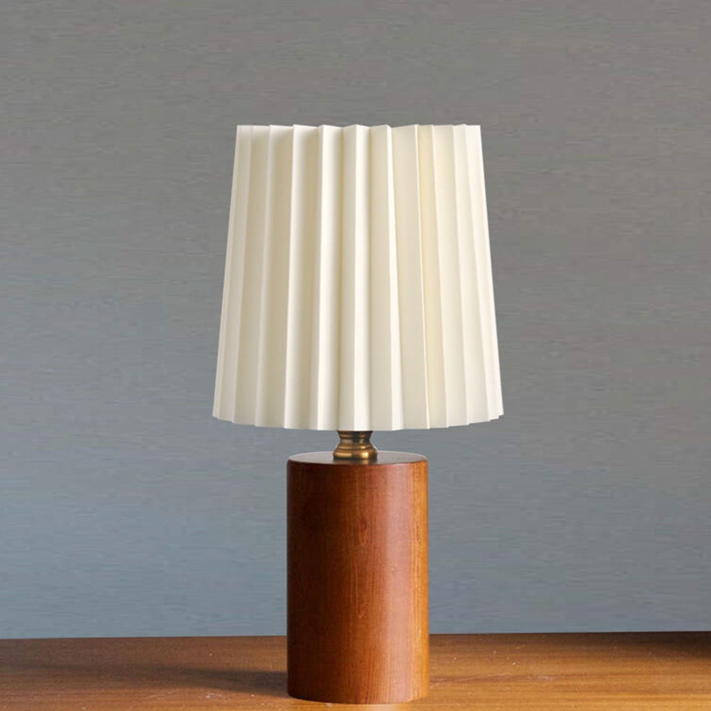 BowLift Vintage Korean Pleated Column Table Lamp – Solid Wood Base, 1-Light