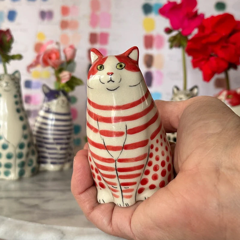 LZINA™ | Dotted Cat Vase