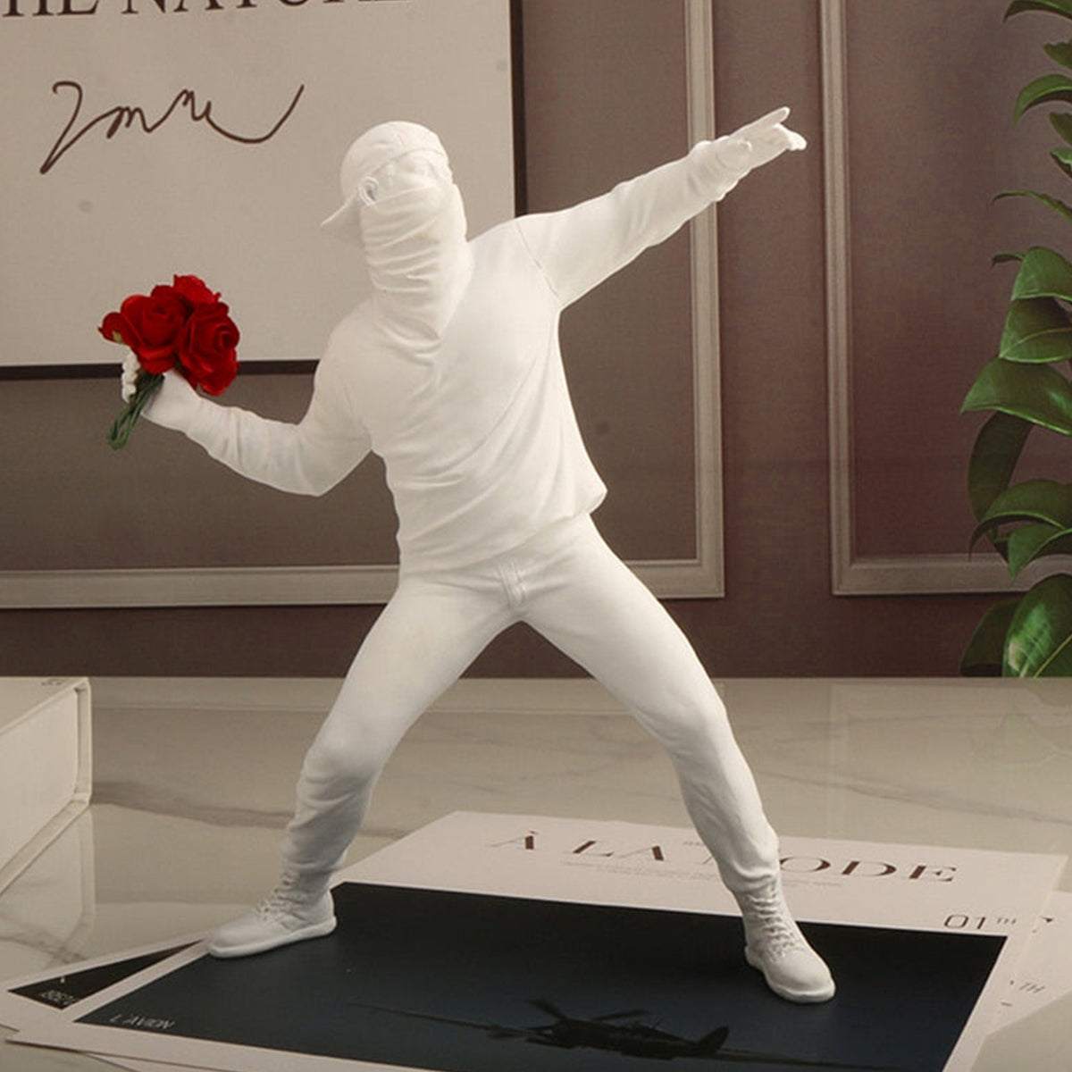 LZINA™ | Banksy Flower Rioter