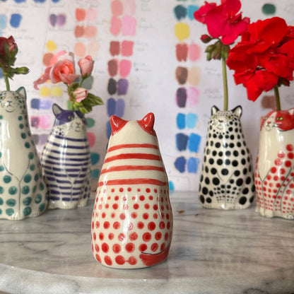 LZINA™ | Dotted Cat Vase