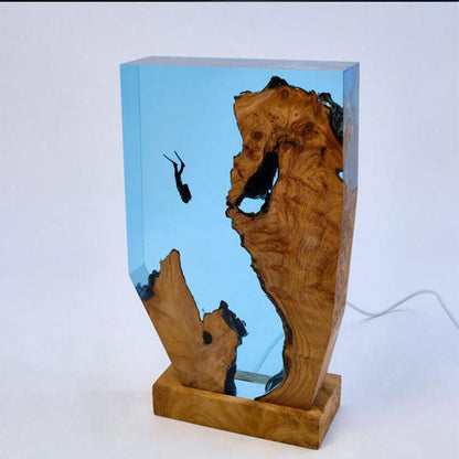 BowLift Ocean Karst Diver Table Lamp — Stylish Coastal Lighting for Your Home