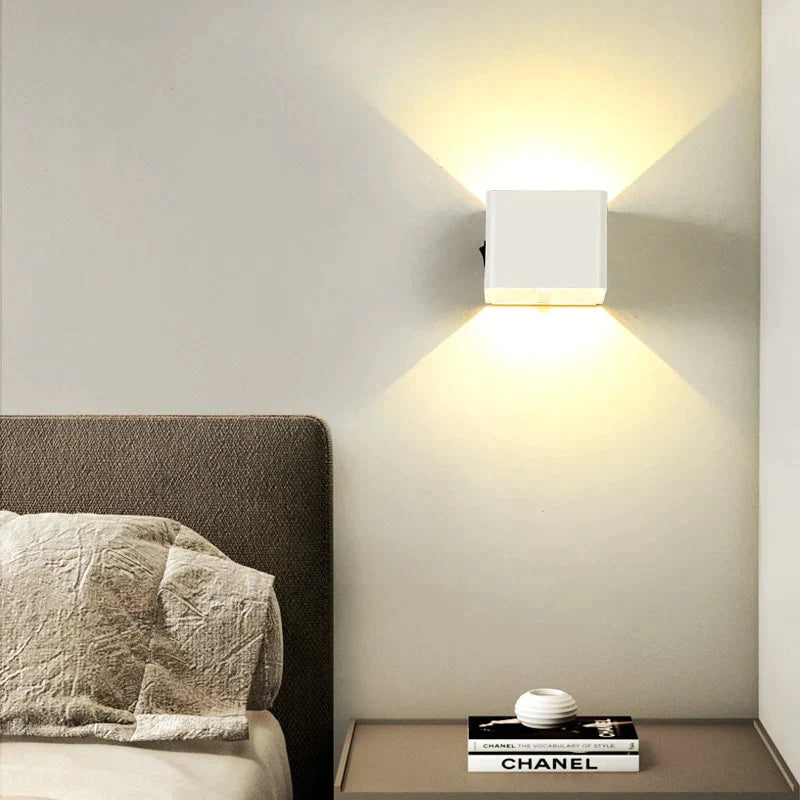BowLift: Luxurious Wireless Wall Lamp for a Sleek, Cable-Free Glow