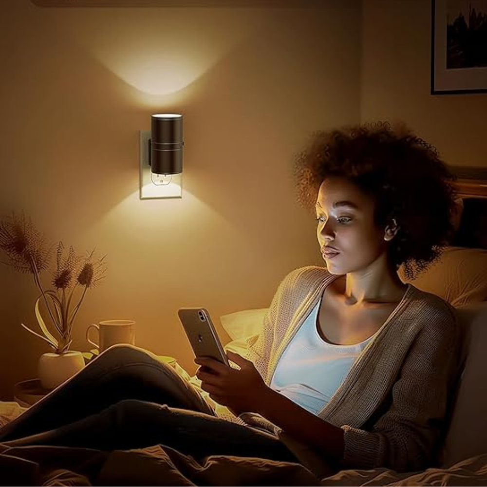 BowLift Smart Night Light Socket with Ambient Light Detection and Adjustable Brightness
