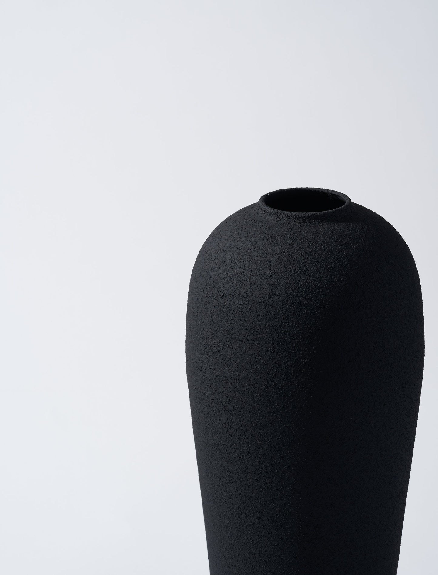 LZINA™ | Lola Vase - Structured Black