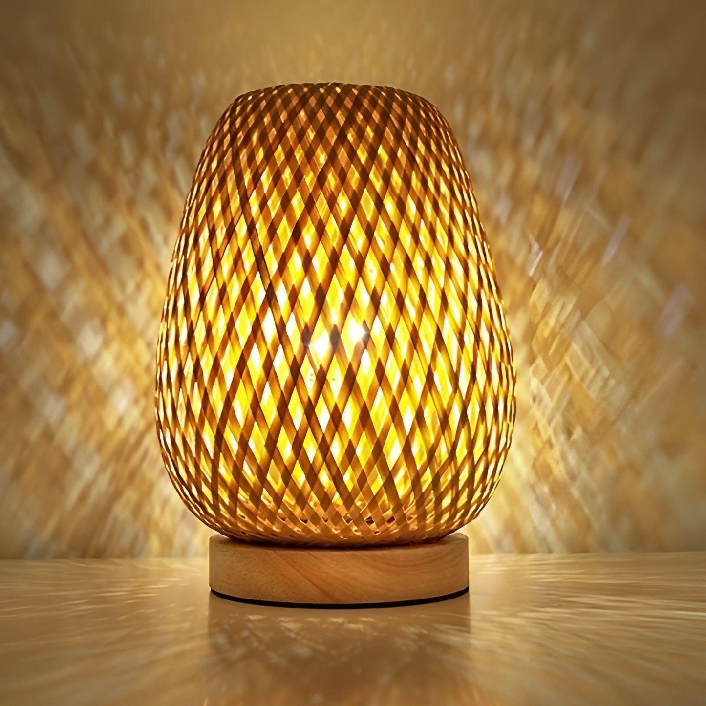 BowLift Aura Lamp: Bamboo USB-Powered Table Lamp for the Bedroom