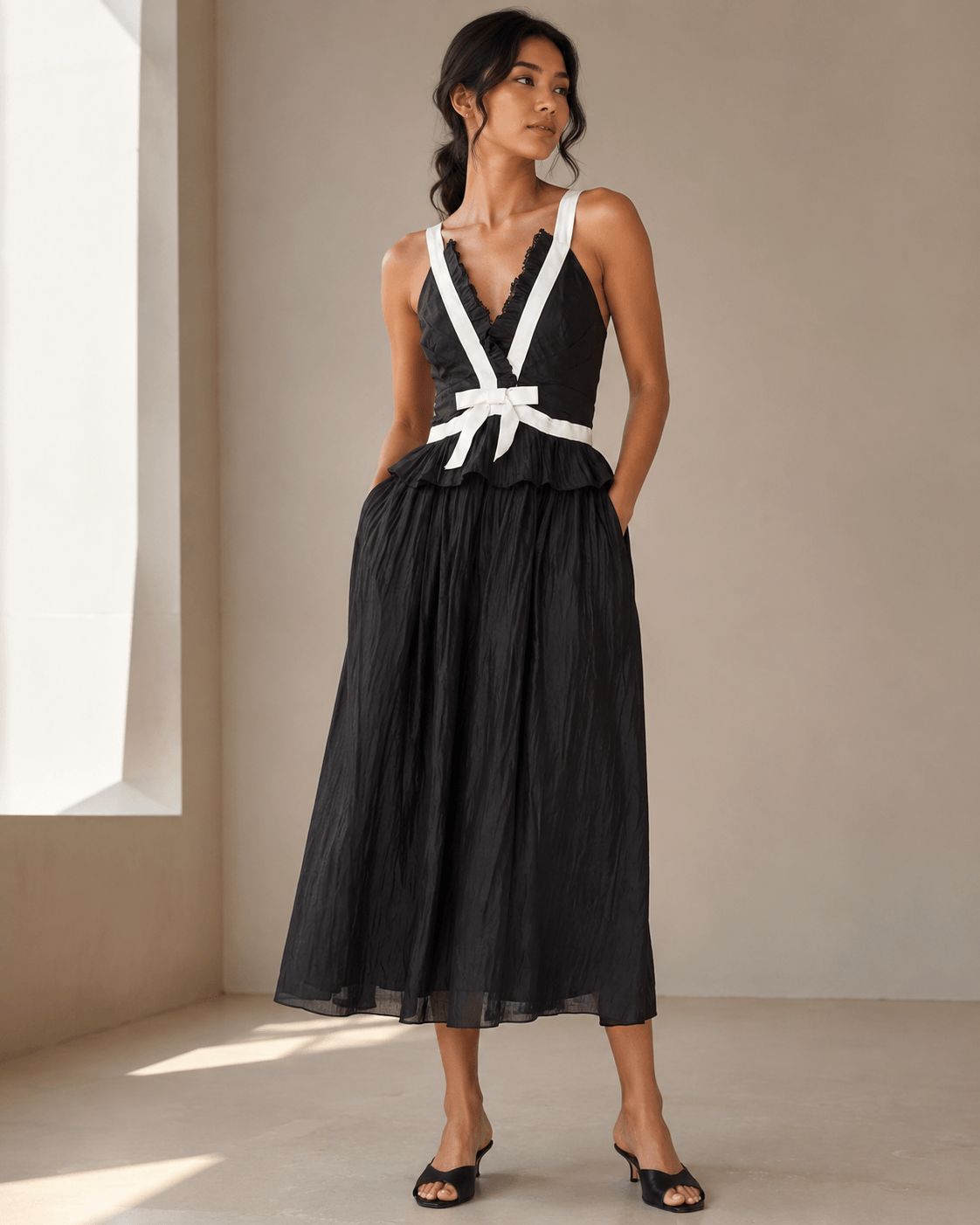 Women's Black V Neck Bow Midi Dress with Sleeveless Contrast Detail