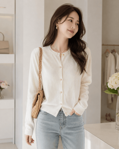 Women’s Turtleneck Knit Jumper with Long Sleeves, Regular Fit and Soft Stretch