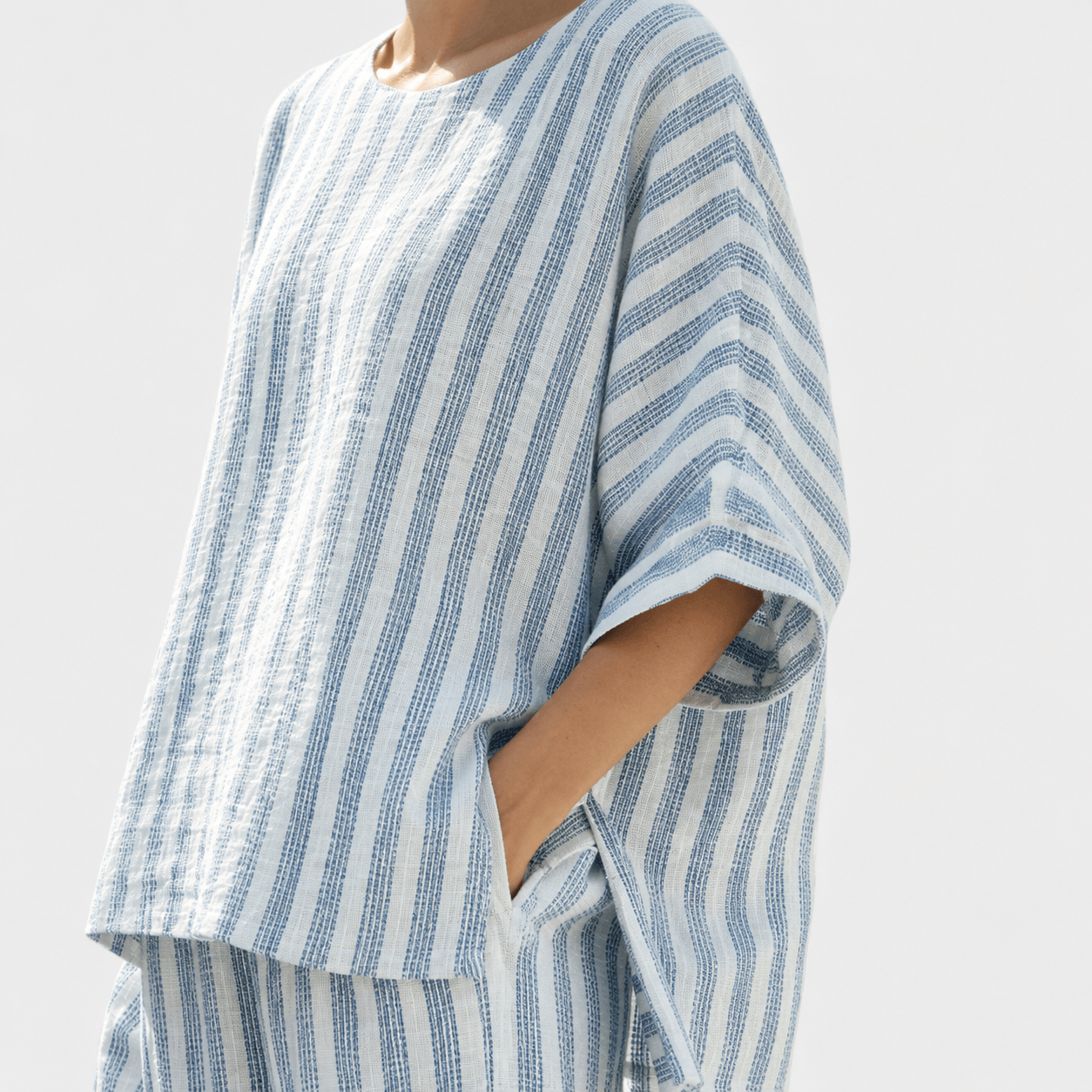 Women’s Striped Linen Two Piece Set Top & Wide Leg Cropped Trousers