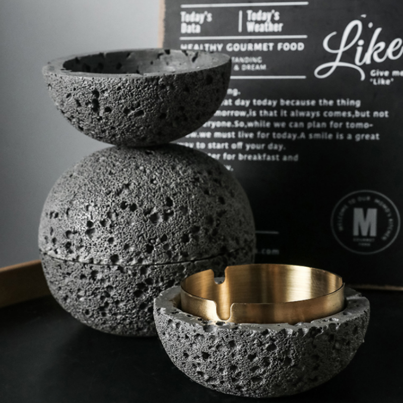 LZINA™ | Creative Moon Ashtray
