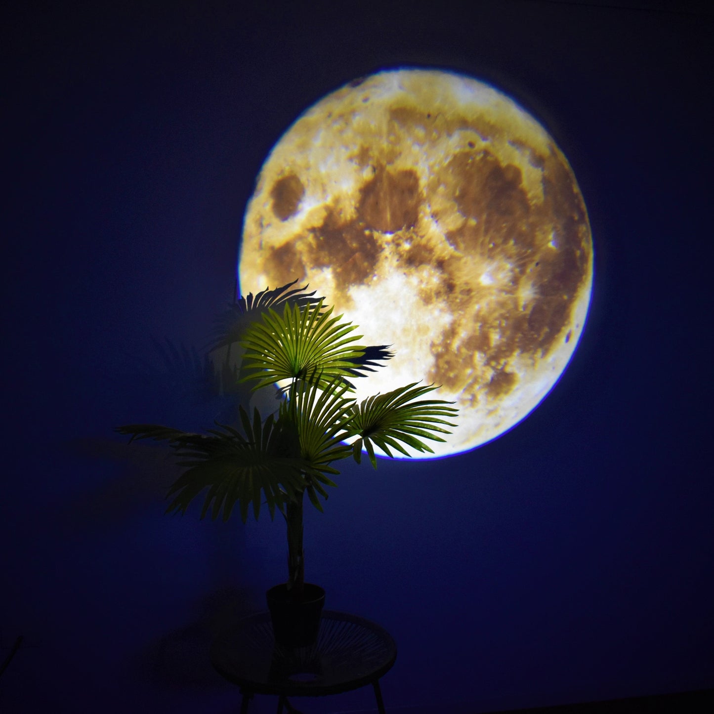 BowLift Projection Lamp: EarthGlow LED Earth Design That Inspires Curiosity