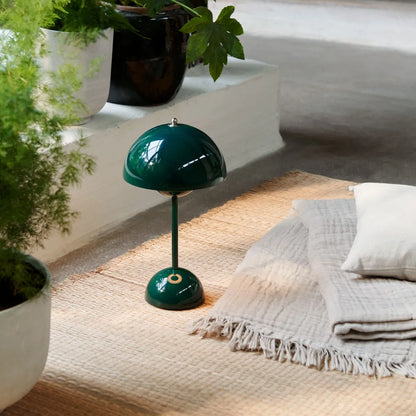 BowLift LED Mushroom Lamp — Soft, Warm Glow for a Cozy Atmosphere