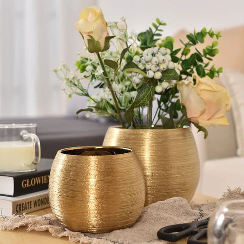 LZINA™ | Gold-coated flower pot