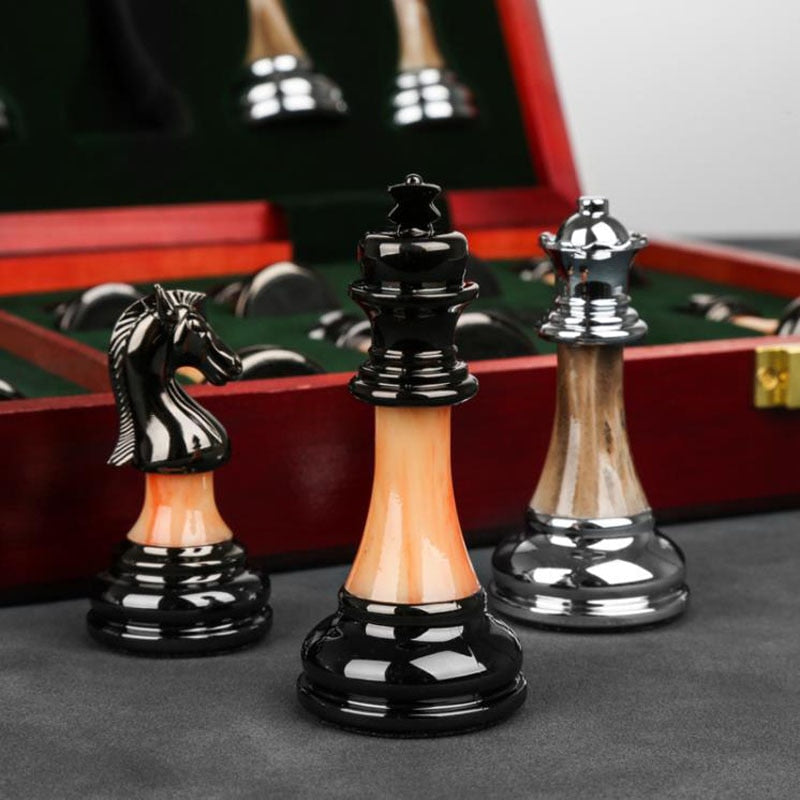 LZINA™ | Luxurious chess set made of metal with a large 45 cm wooden board