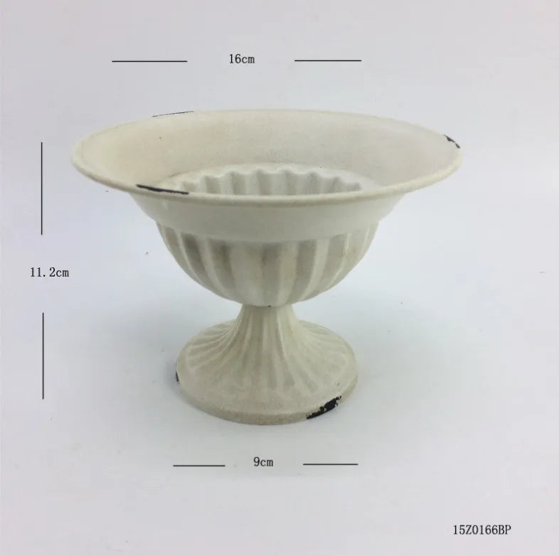LZINA™ | European Vintage Chalice Vase Made of Iron