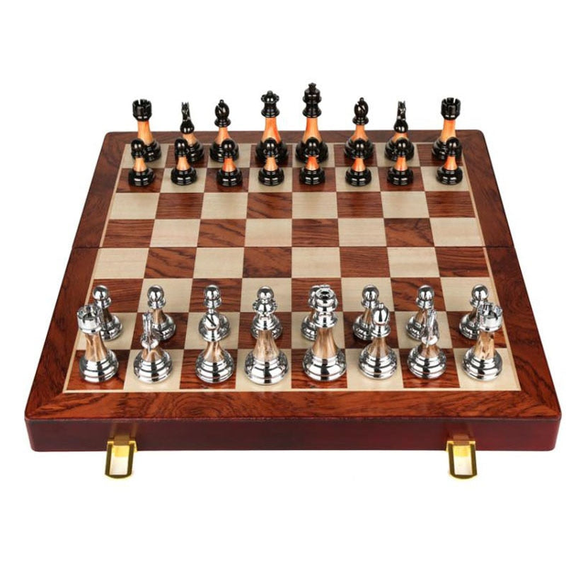 LZINA™ | Luxurious chess set made of metal with a large 45 cm wooden board