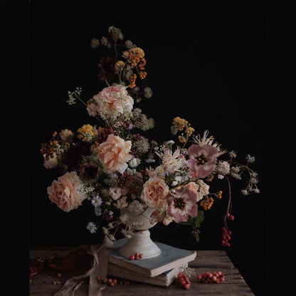 LZINA™ | European Vintage Chalice Vase Made of Iron