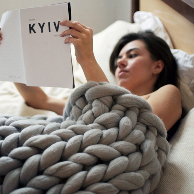 BowLift | Heavy Knit Blanket