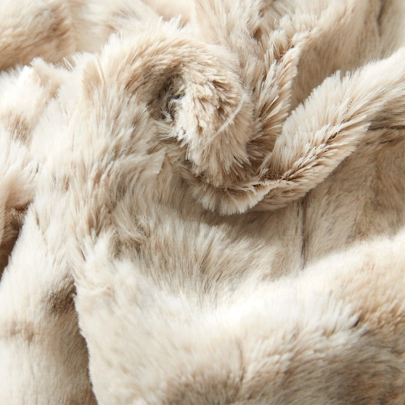 BowLift | SOFT LEO PATTERN BLANKET