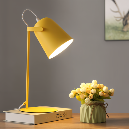 BowLift Macaron – Adjustable Nordic Table Lamp for a Sleek, Modern Office