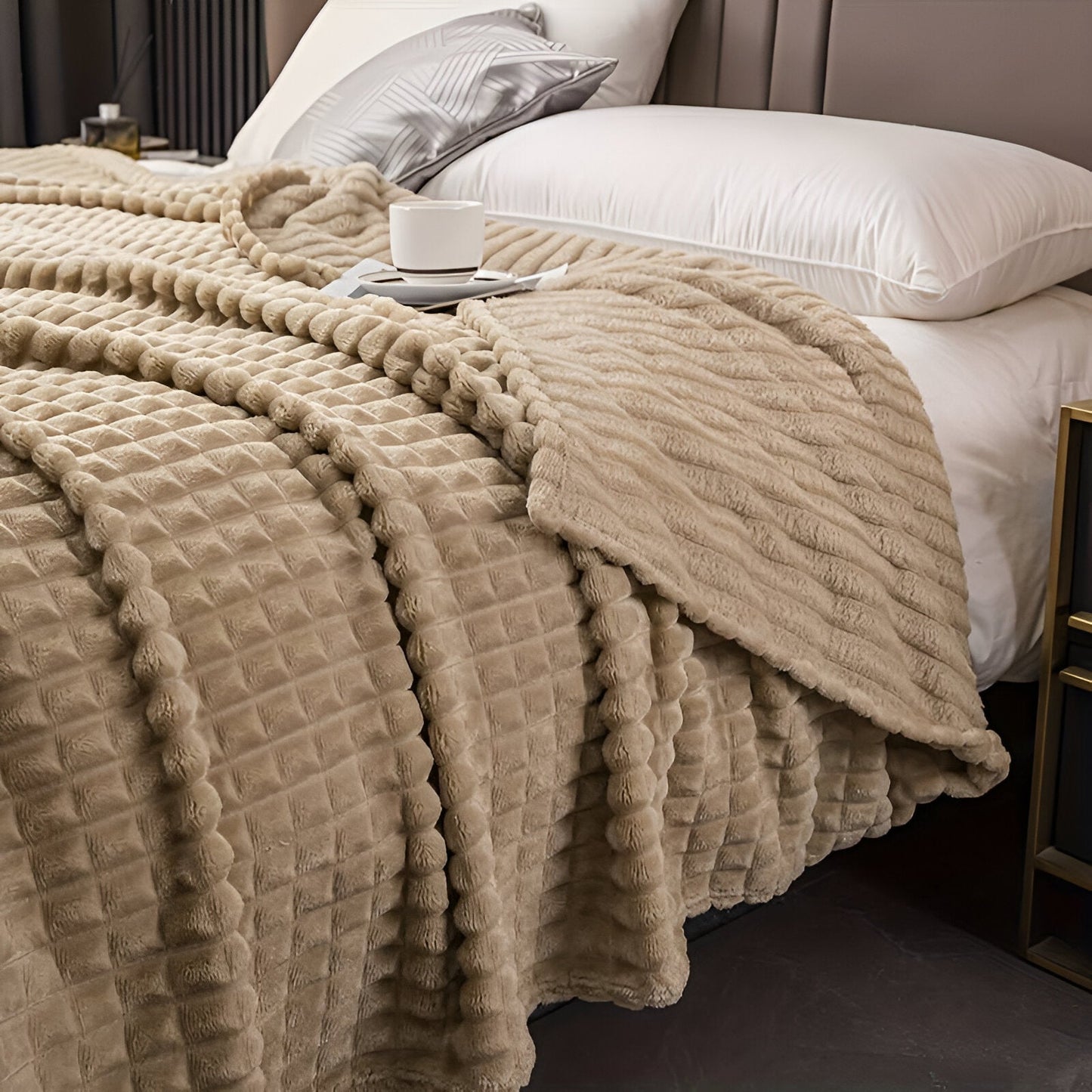 BowLift | EliteWave Plaid - Ultrafluffy structured coral fleece blanket