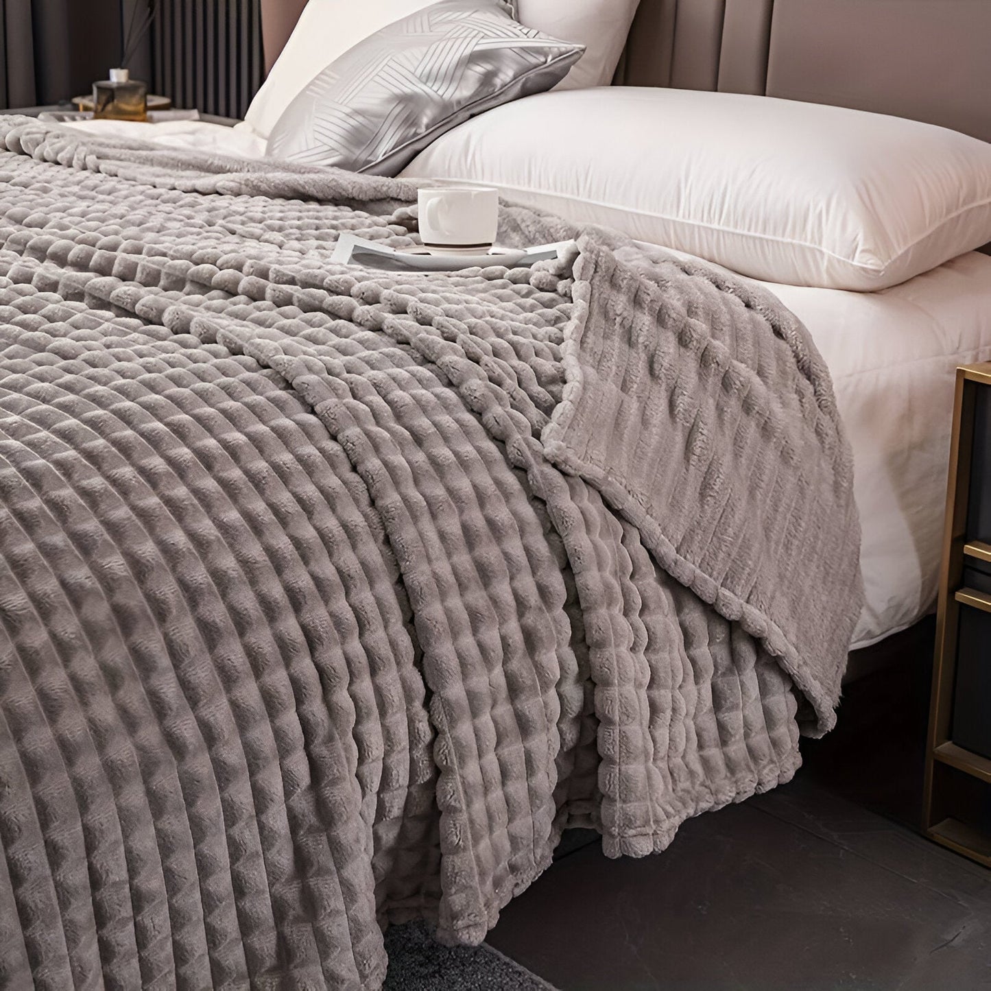 BowLift | EliteWave Plaid - Ultrafluffy structured coral fleece blanket