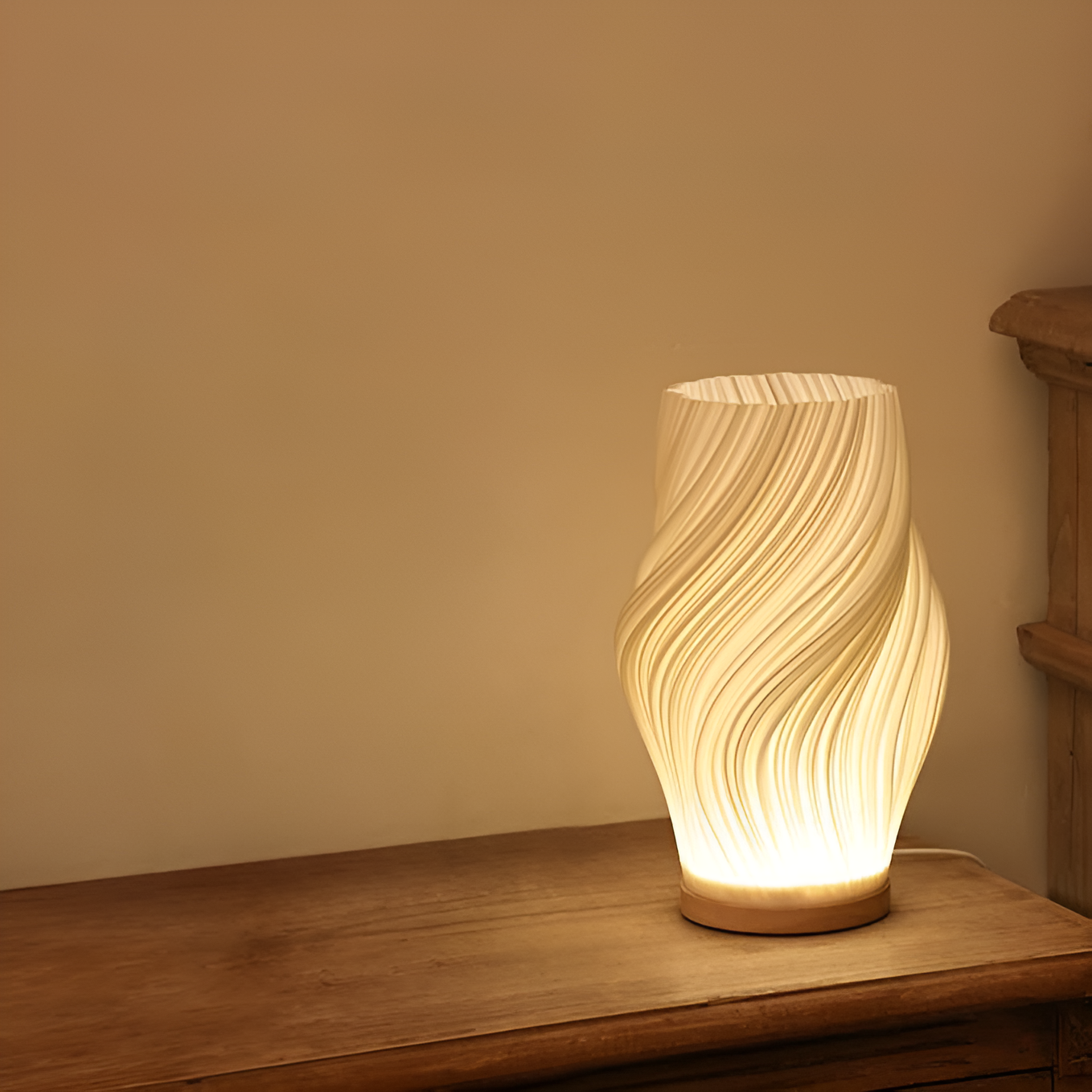 BowLift DreamWave: Modern Cream-Colored 3D Wave Lamp with an Elegant Metal Base