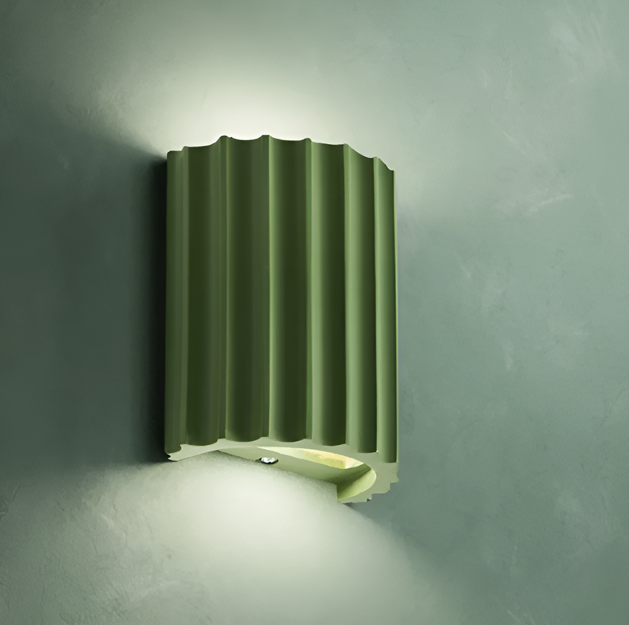 BowLift Striped Resin LED Wall Light for a Modern Nordic Ambience