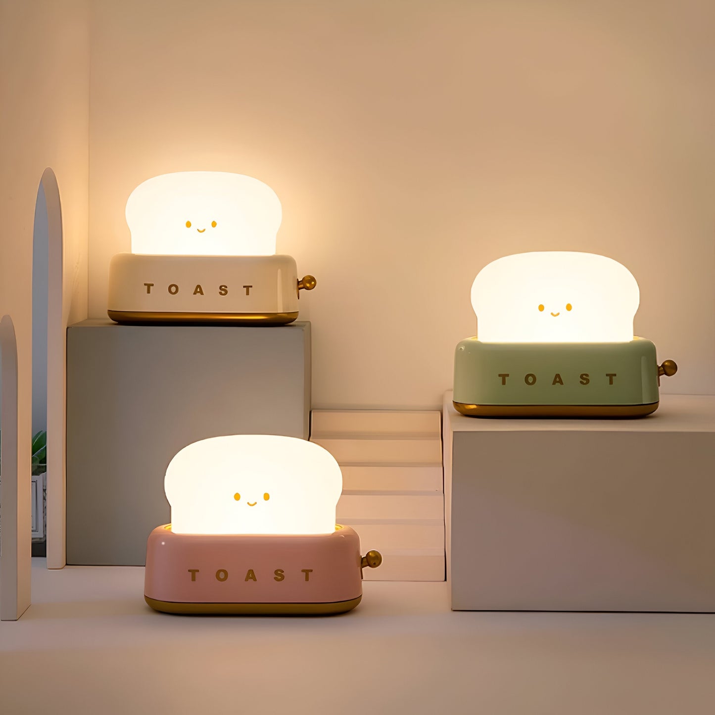 LZINA™ | TinyToast Table Lamp – Portable Toaster-Shaped Night Light with Dimmable LED & USB Port