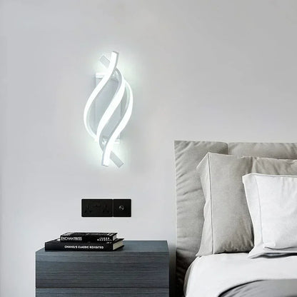 BowLift Spiral Wall Light – Sleek Helix Design for Ambient Illumination