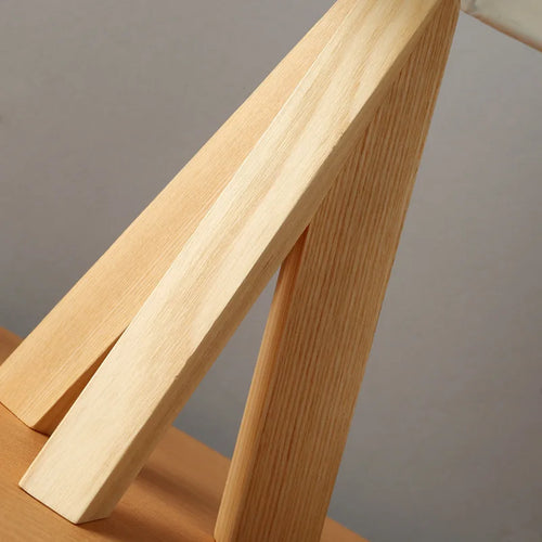 BowLift | LumiHout – Sleek wooden table lamp with warm, natural elegance